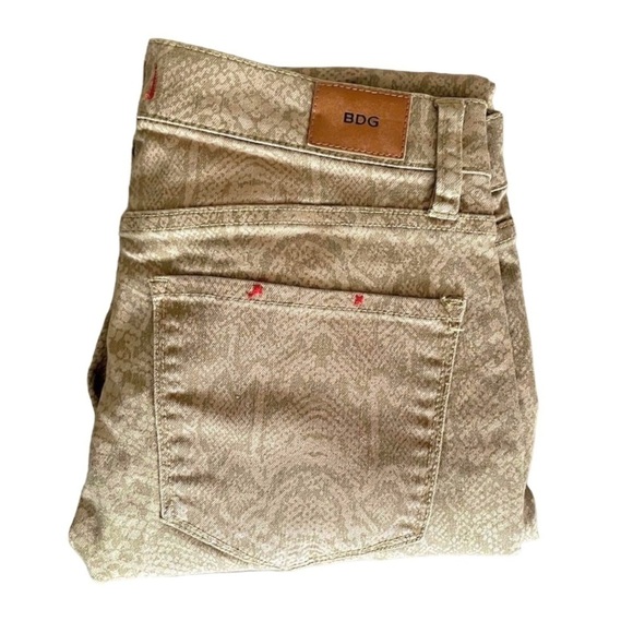 BDG Urban Outfitters Cigarette Tan Ankle Snakeskin Print Jeans Size 27 - Picture 4 of 10